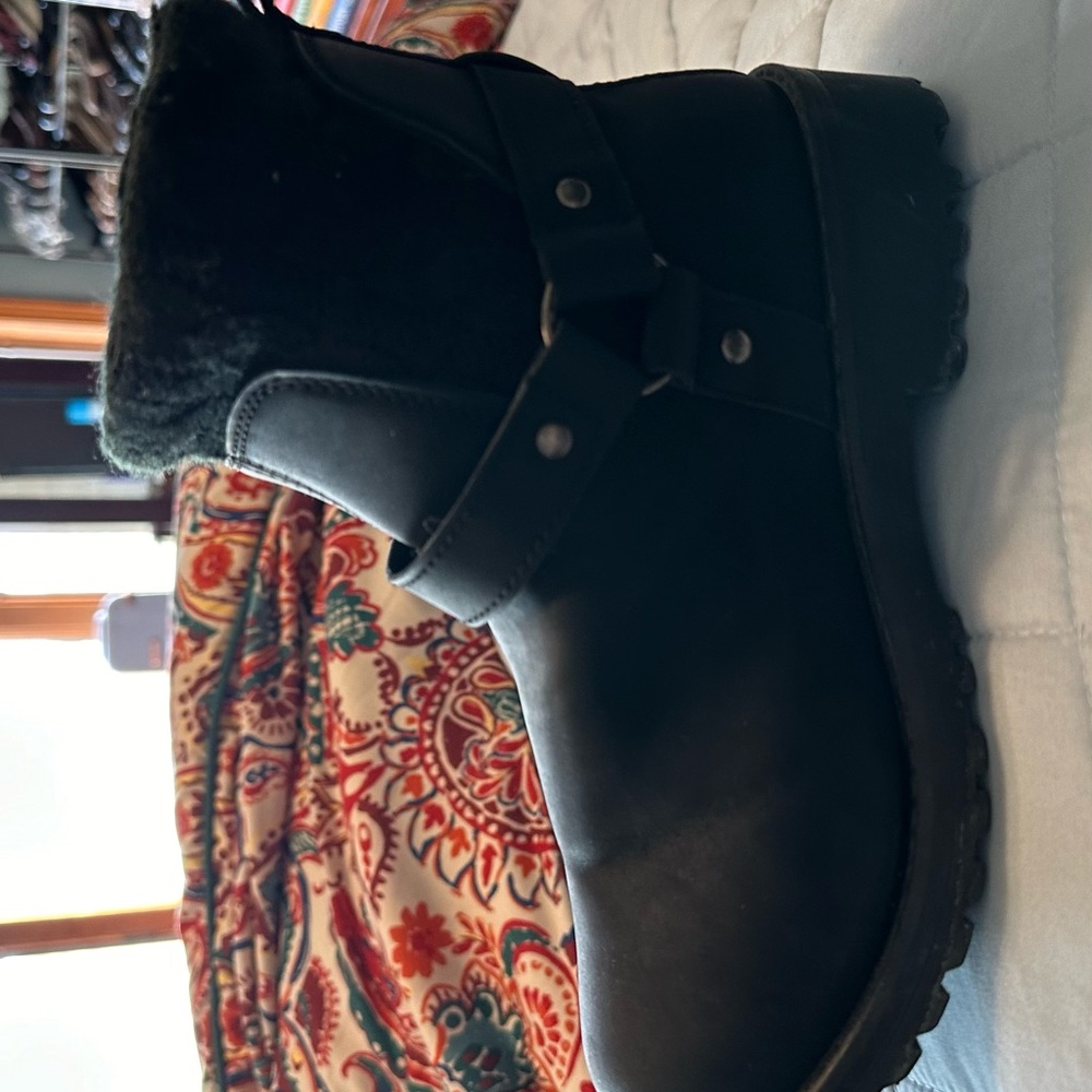 Apres by Lamo black moto boots